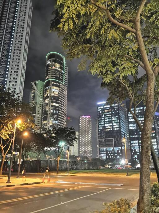 New 2Br Of 86Sqm With Parking & Netflix In Bgc Apartment Manila Exterior photo