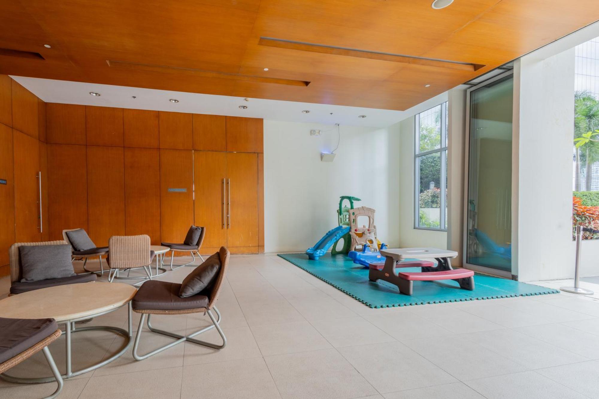 New 2Br Of 86Sqm With Parking & Netflix In Bgc Apartment Manila Exterior photo